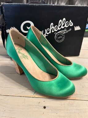 Seychelles Emerald Satin Block Heel Pumps